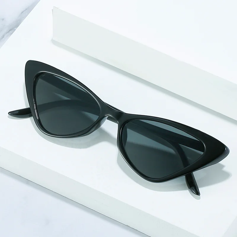 New Fashion Candy Colorful Cat Eye Sunglasses Summer New Vintage Small Frame Eyeglasses Women Luxry Design Sun Glasses UV400
New Fashion Candy Colorful Cat Eye Sunglasses Summer New Vintage Small Frame Eyeglasses Women Luxry Design Sun Glasses UV400