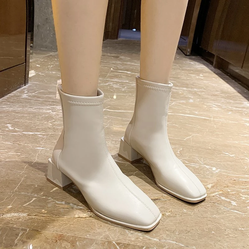 Ботинки женские на толстом каблуке, мягкие кожаные короткие тонкие сапоги на среднем каблуке, с бархатной подкладкой, Осень-зима 2022
Ботинки женские на толстом каблуке, мягкие кожаные короткие тонкие сапоги на среднем каблуке, с бархатной подкладкой, Осень-зима 2022