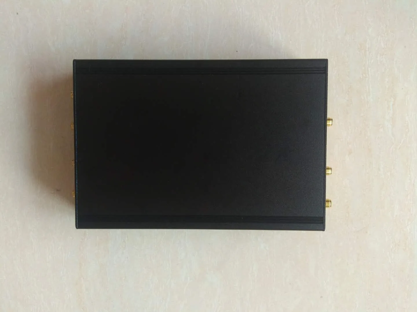 Bladerf, Limesdr не так хорош, как этот Usrp B210 совместимая плата 70M-6G
Bladerf, Limesdr не так хорош, как этот Usrp B210 совместимая плата 70M-6G