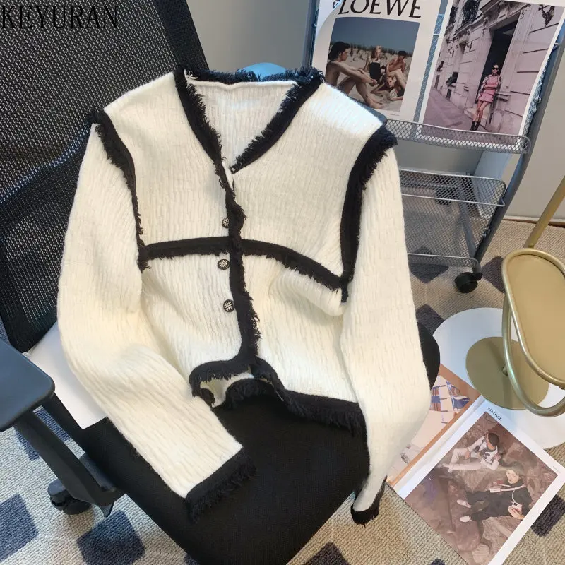 Укороченный вязаный кардиган контрастных цветов, свитер, женский модный корейский топ с V-образным вырезом и длинным рукавом, свитеры для же... 
Укороченный вязаный кардиган контрастных цветов, свитер, женский модный корейский топ с V-образным вырезом и длинным рукавом, свитеры для же...