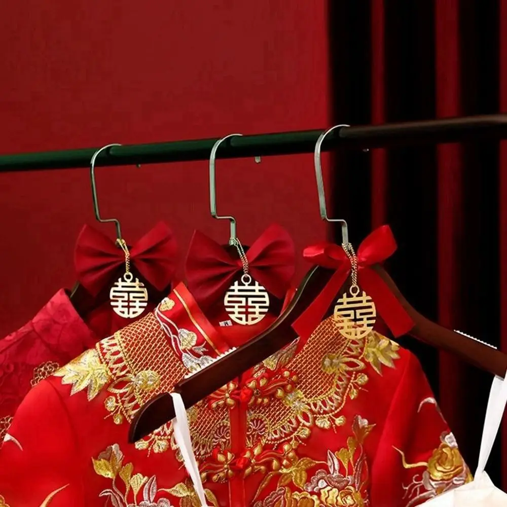 1Pcs Wooden Practical Hanging Groom Chinese Style Wedding Hanger Hanger Clothes Hanger Bridal Shower Gifts
1Pcs Wooden Practical Hanging Groom Chinese Style Wedding Hanger Hanger Clothes Hanger Bridal Shower Gifts