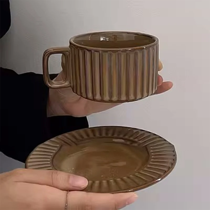 Vintage Drink Cute Cups Saucers Ceramic Mate Fancy Kitchen Cups Saucers High Tea Pottery Travel Kaffeetasse Afternoon Tea Sets
Vintage Drink Cute Cups Saucers Ceramic Mate Fancy Kitchen Cups Saucers High Tea Pottery Travel Kaffeetasse Afternoon Tea Sets