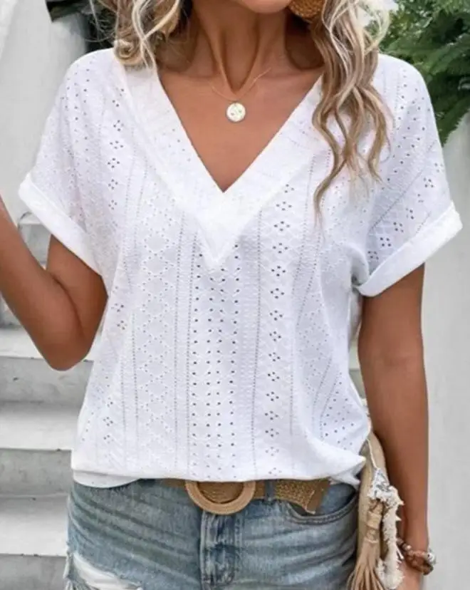Elegant 2023 Summer New Casual Fashion Top V-Neck Eyelet Embroidery Short Sleeve Casual T-Shirt Temperament Commuting
Elegant 2023 Summer New Casual Fashion Top V-Neck Eyelet Embroidery Short Sleeve Casual T-Shirt Temperament Commuting