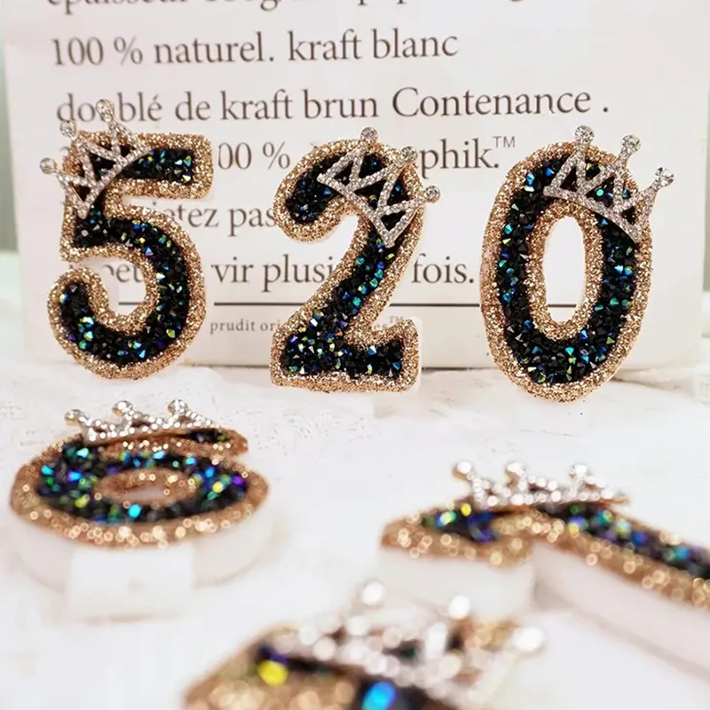 0123456789 Birthday Candles Shiny Crown Number Candles for Cake Toppers Baby Shower Wedding Birthday Party Decoration Supplies
0123456789 Birthday Candles Shiny Crown Number Candles for Cake Toppers Baby Shower Wedding Birthday Party Decoration Supplies
