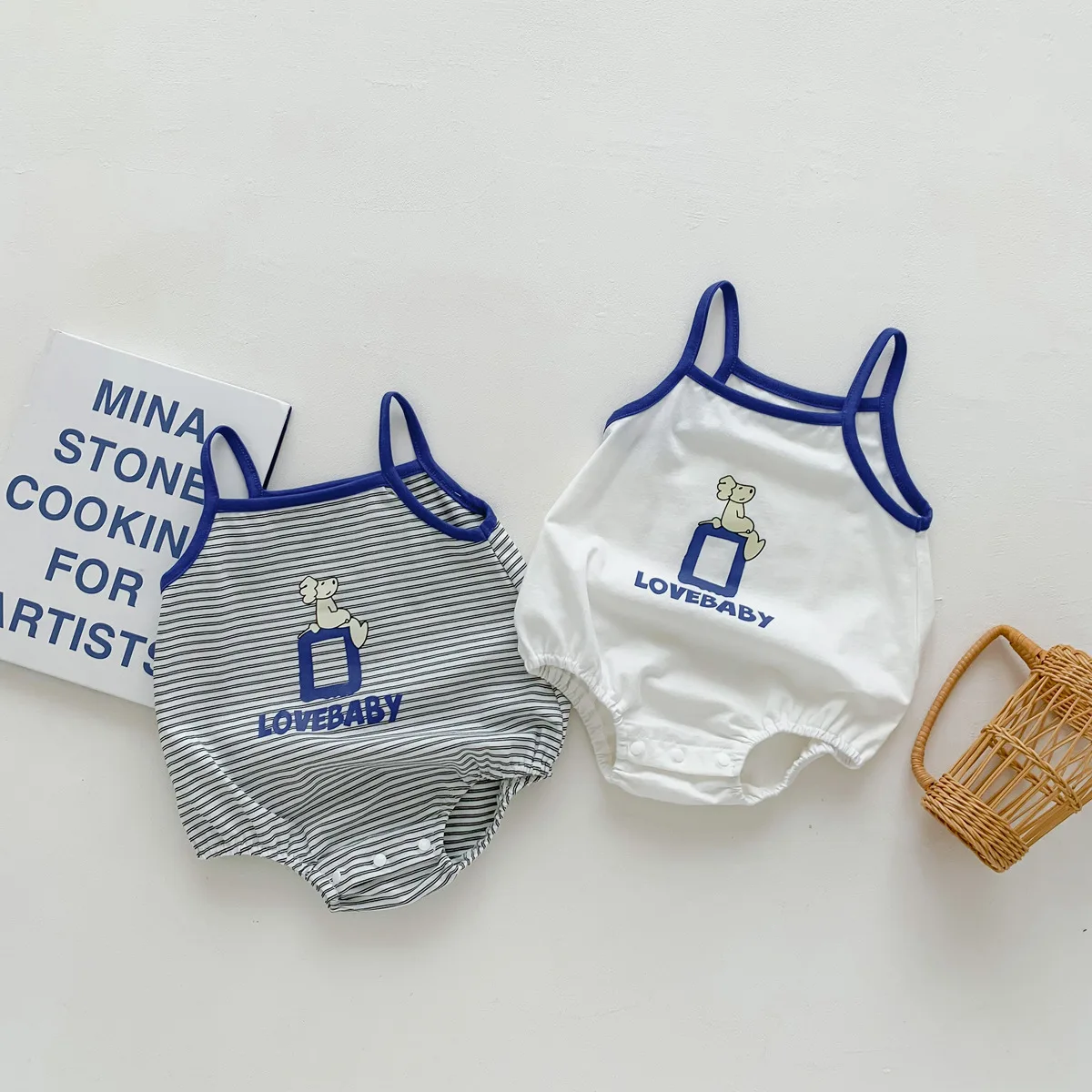 2023 Summer Newborn Baby Boys Bodysuits Cartoon Print Infant Baby Girl One Piece Sleeveless Bodysuit Sling Jumpsuit
2023 Summer Newborn Baby Boys Bodysuits Cartoon Print Infant Baby Girl One Piece Sleeveless Bodysuit Sling Jumpsuit