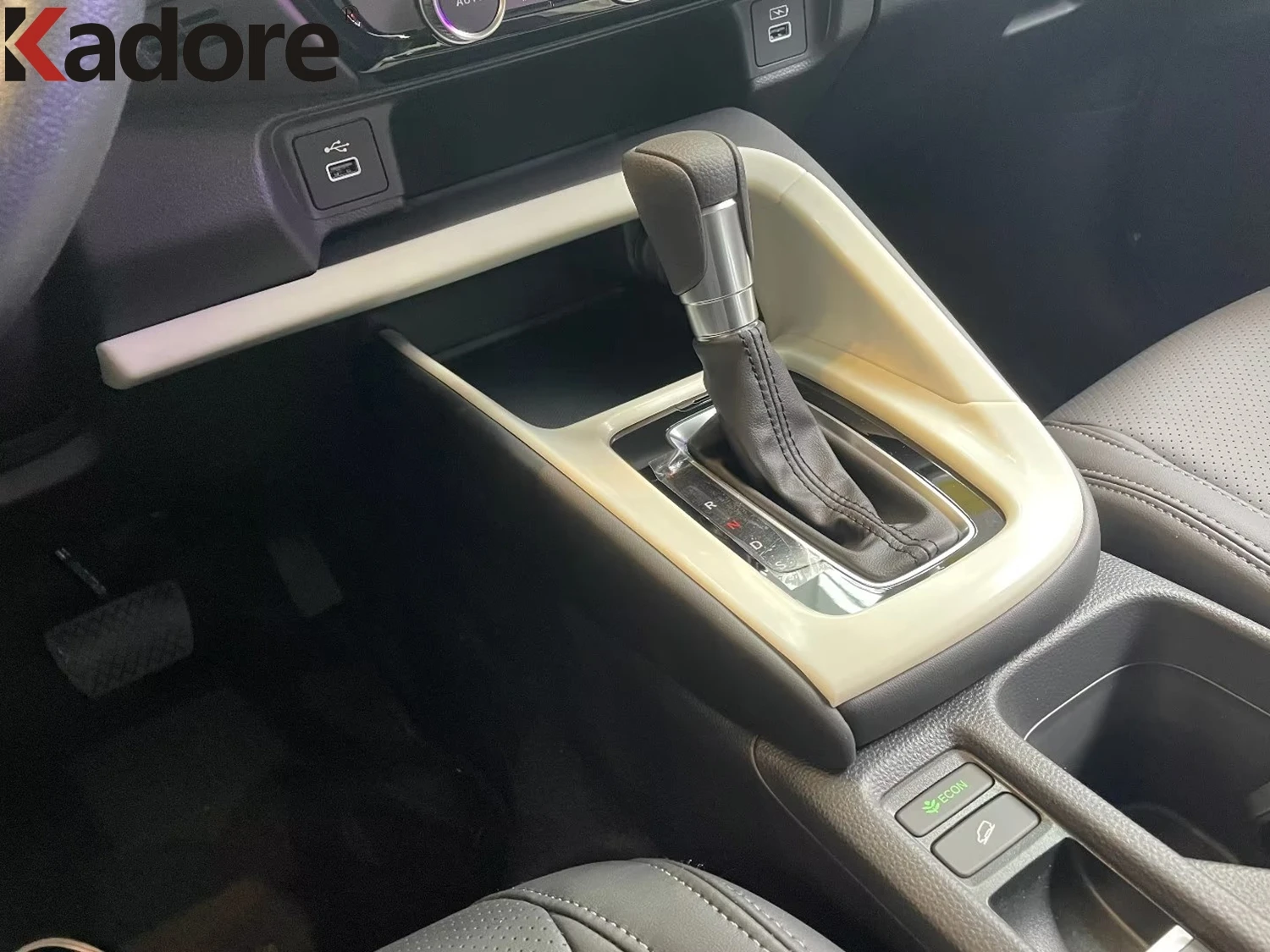 Для Honda HR-V e:HEV e:Ny1 RV5 Vezel 2022 2023 2024 карбоновая Автомобильная консоль коробка переключения передач Панель крышка отделка аксессуары для интерье... 
Для Honda HR-V e:HEV e:Ny1 RV5 Vezel 2022 2023 2024 карбоновая Автомобильная консоль коробка переключения передач Панель крышка отделка аксессуары для интерье...