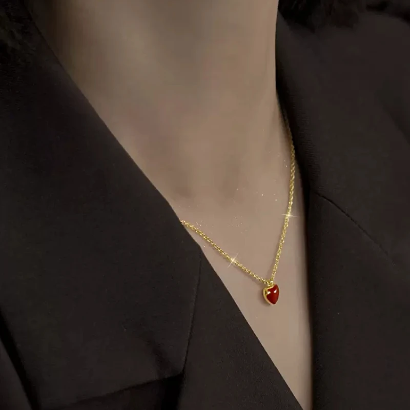 Necklace Enamel Drop Glaze Jewelry Small Red Heart Advanced Clavicle Chain Design Sense Pendant Choker Accessories 2023 New
Necklace Enamel Drop Glaze Jewelry Small Red Heart Advanced Clavicle Chain Design Sense Pendant Choker Accessories 2023 New