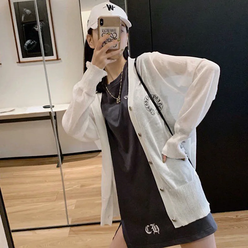 Internet Celebrity Brand Cross Casual Thin Air-conditioned Shirt Jacket Women's Foreign Ice Silk Sunscreen Hood Super Hot Top
Internet Celebrity Brand Cross Casual Thin Air-conditioned Shirt Jacket Women's Foreign Ice Silk Sunscreen Hood Super Hot Top