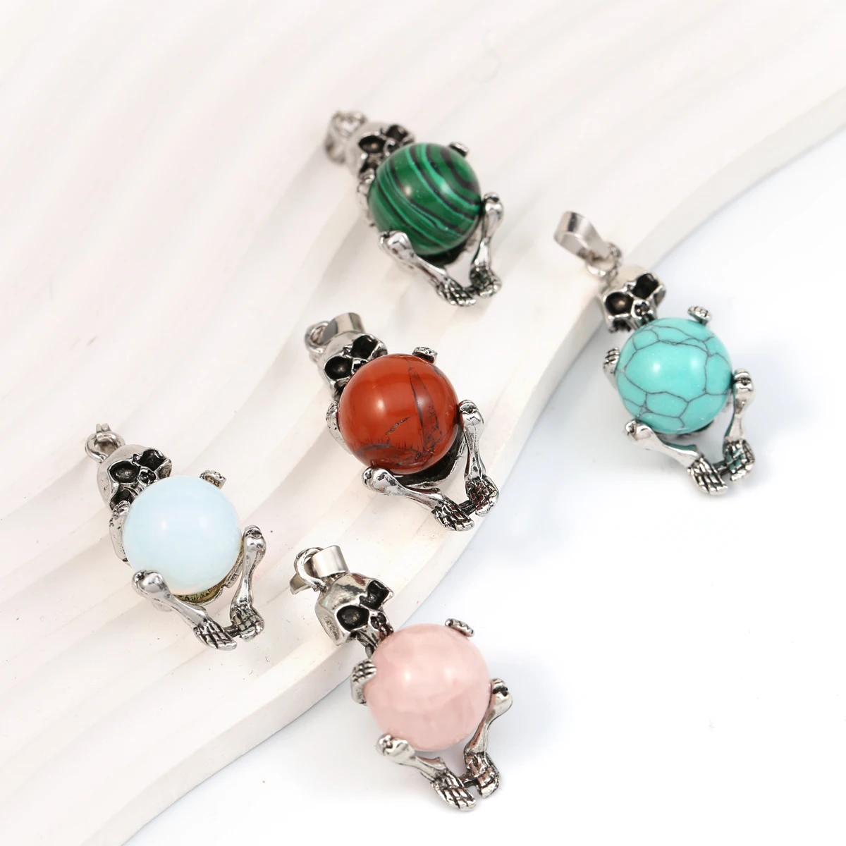 1PC Natural Stone Crystal Ball Charms Gothic Retro Skull Demon Amethyst Opal Pendant for Women Men Jewelry Making DIY Necklaces
1PC Natural Stone Crystal Ball Charms Gothic Retro Skull Demon Amethyst Opal Pendant for Women Men Jewelry Making DIY Necklaces