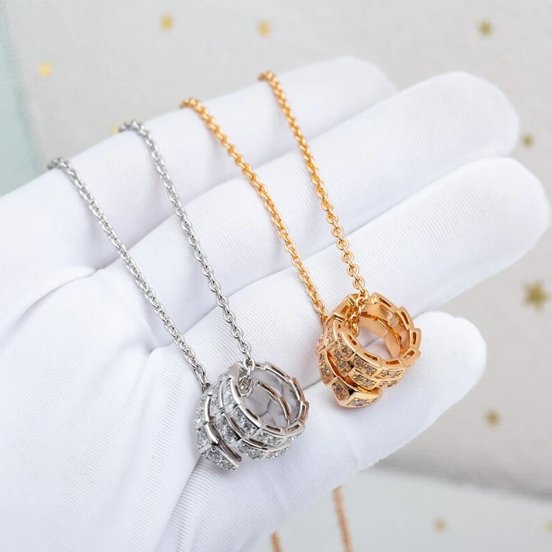 925 Silver Classic Charm Snake Necklace European and American Snake Bone Ladies Fashion Trend Brand Jewelry Gift
925 Silver Classic Charm Snake Necklace European and American Snake Bone Ladies Fashion Trend Brand Jewelry Gift