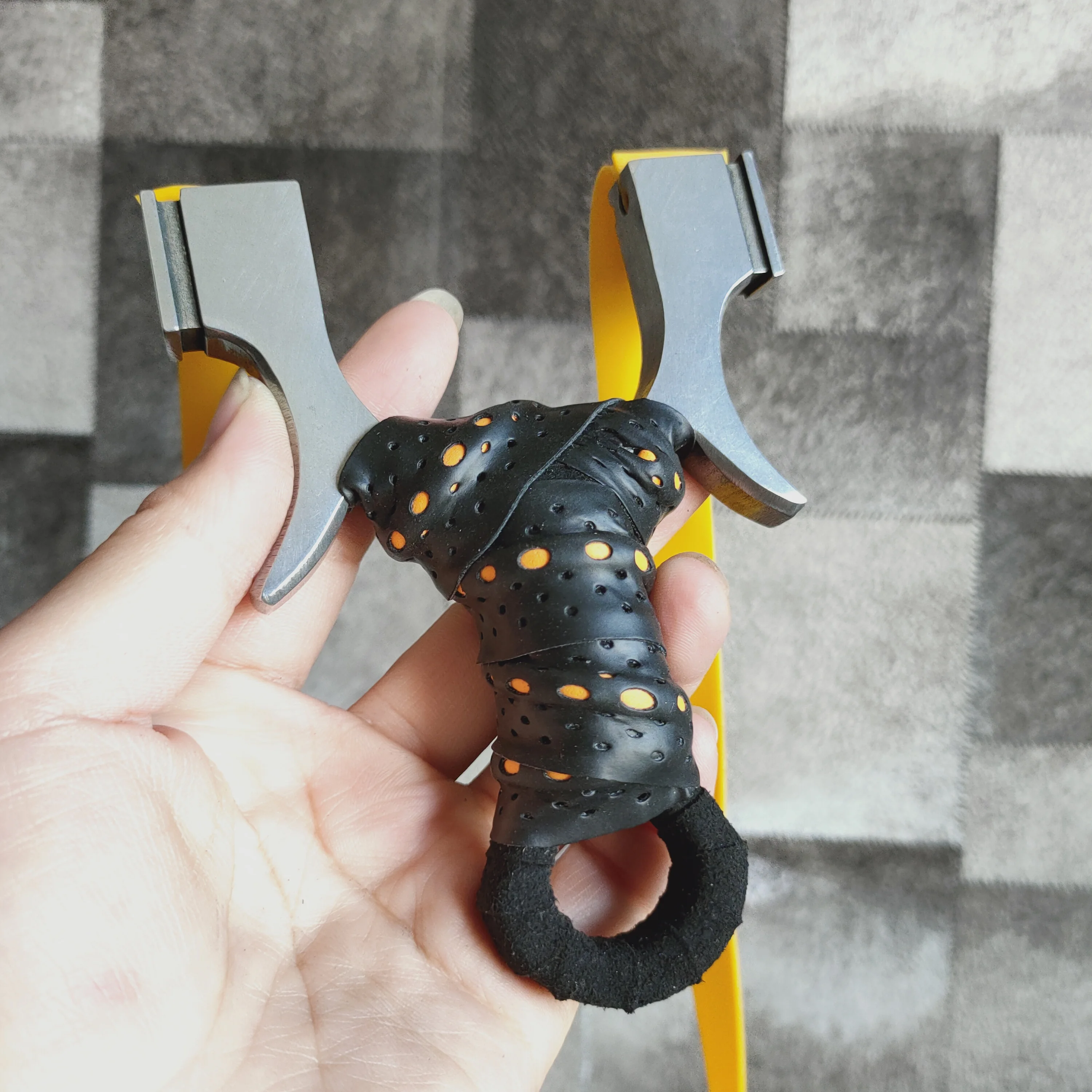 Customized Stainless Steel Hunting Shooting Slingshot High Quality Rugged Precision Slingshot with Rubber Band Outdoor Shooting
Customized Stainless Steel Hunting Shooting Slingshot High Quality Rugged Precision Slingshot with Rubber Band Outdoor Shooting