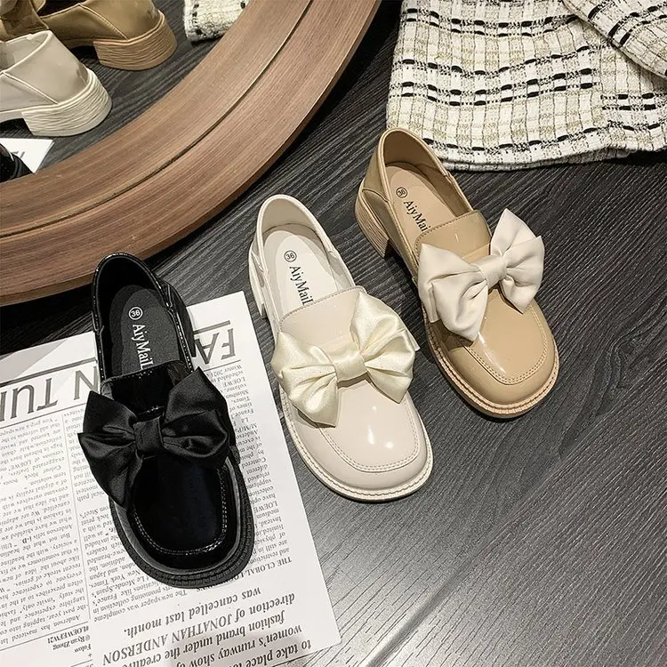 Elegant Bow Decoration Shoes 2022 New Women Flats Shoes Woman Black White Slip-on Footwear
Elegant Bow Decoration Shoes 2022 New Women Flats Shoes Woman Black White Slip-on Footwear