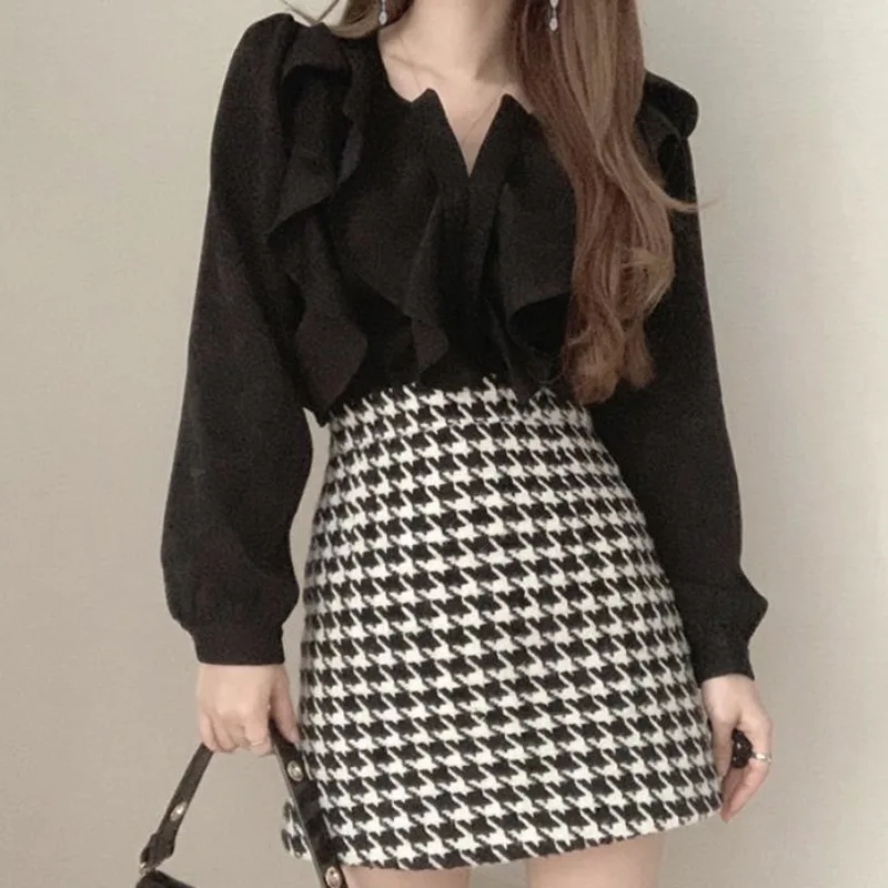 Женская блузка в Корейском стиле, шикарные свободные дизайнерские рубашки с оборками и V-образным вырезом, женские блузки с длинным рукавом ... 
Женская блузка в Корейском стиле, шикарные свободные дизайнерские рубашки с оборками и V-образным вырезом, женские блузки с длинным рукавом ...