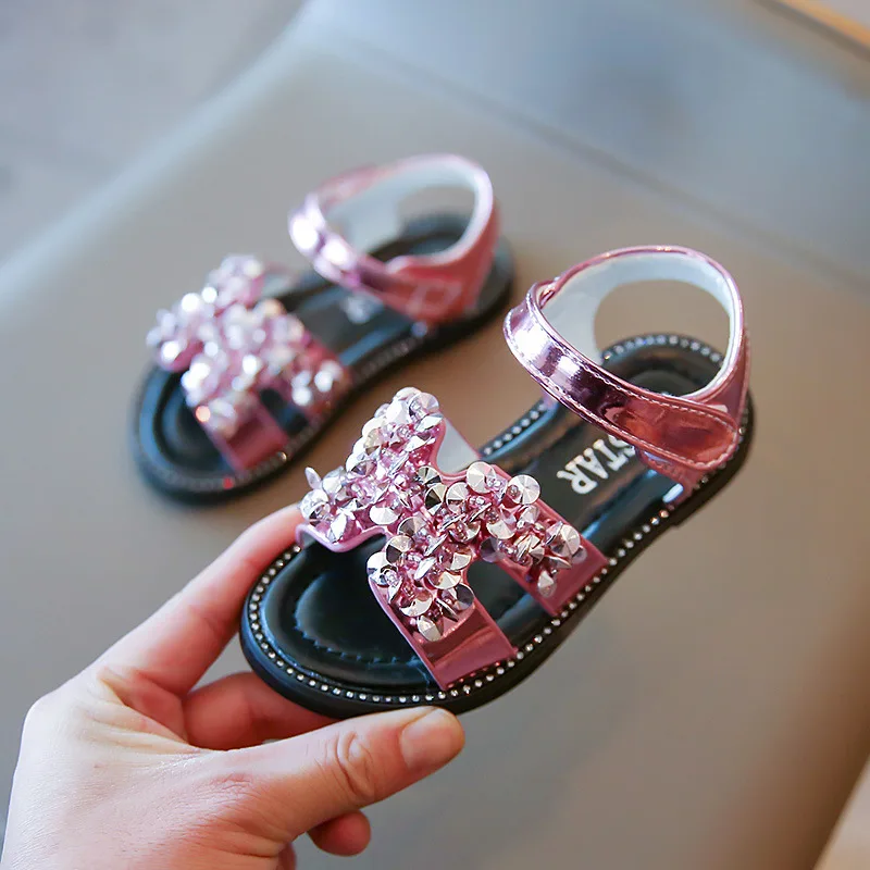 Girls Sandals 2022 Summer Toddler Kids Beach Sandals Baby Sequins Princess Sandals Outdoor Soft Bottom Children Casual Shoes 
Girls Sandals 2022 Summer Toddler Kids Beach Sandals Baby Sequins Princess Sandals Outdoor Soft Bottom Children Casual Shoes