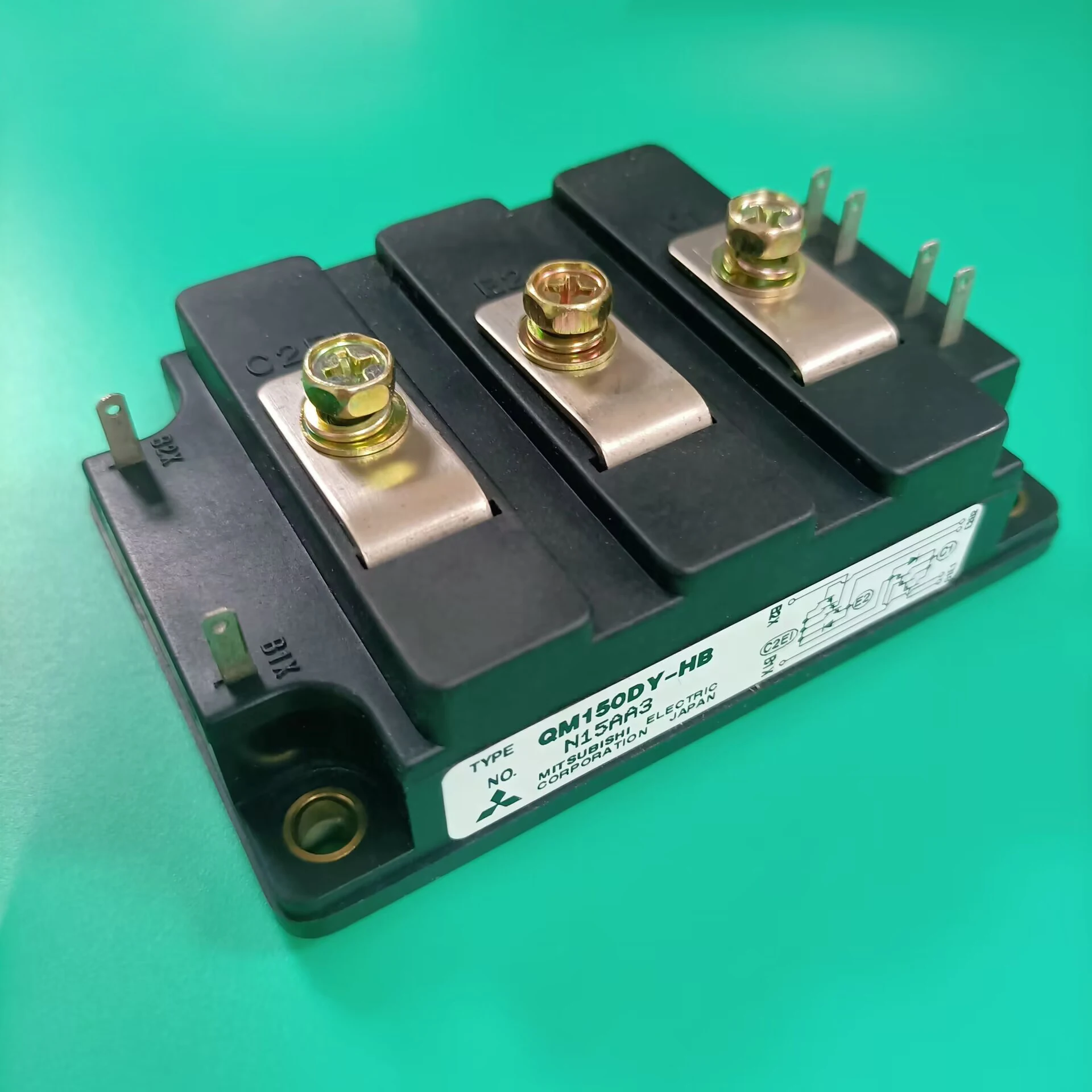QM150DY-HB IGBT 150A 600V QM150DYHB силовой модуль высокой мощности, импульсный, используемый ИЗОЛИРОВАННЫЙ ТИП QM-150-DY-HB QM150D Y-HB QM 150DY-HB
QM150DY-HB IGBT 150A 600V QM150DYHB силовой модуль высокой мощности, импульсный, используемый ИЗОЛИРОВАННЫЙ ТИП QM-150-DY-HB QM150D Y-HB QM 150DY-HB