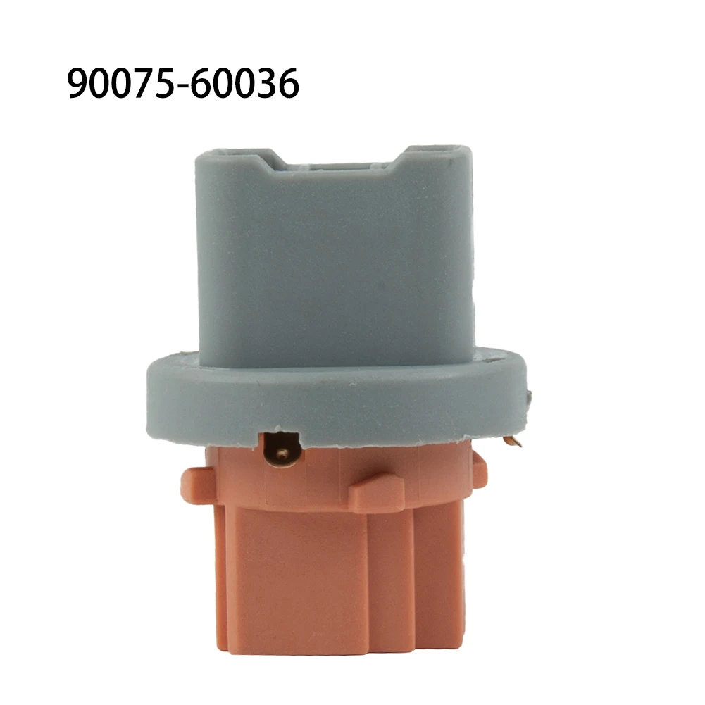 1pc Tail Lamp Combination Socket 90075-60036 For Toyota For HIGHLANDER 2001 - 2007 Plastic Car Lights Replacement Accessories
1pc Tail Lamp Combination Socket 90075-60036 For Toyota For HIGHLANDER 2001 - 2007 Plastic Car Lights Replacement Accessories