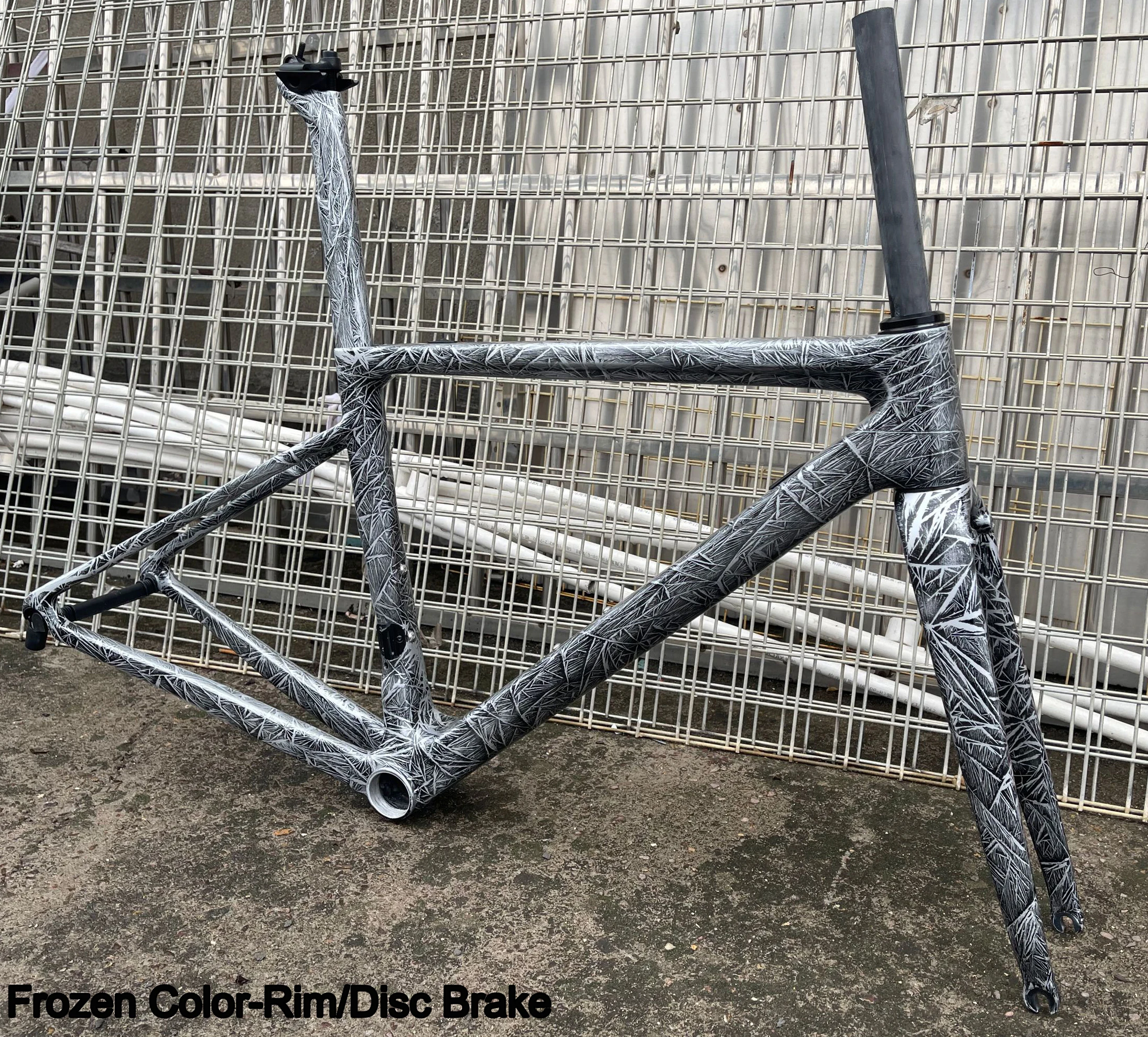 V3RS White Frozen Frames Road Bicycle Ice Texture UD T1000 Carbon Frameset BB86 Bike Frame+Fork+Seatpost+Headset+Clamp 6 Colors
V3RS White Frozen Frames Road Bicycle Ice Texture UD T1000 Carbon Frameset BB86 Bike Frame+Fork+Seatpost+Headset+Clamp 6 Colors