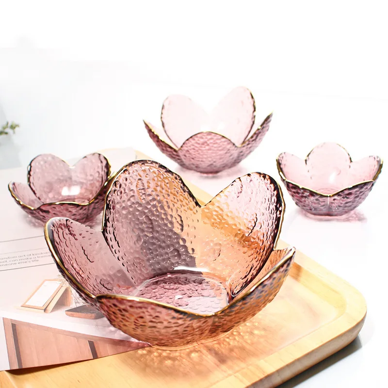 Purple Golden Rim Glass Bowl Five Petal Flower Home Decoration Lead-free Environmental Protection Decorative Plate
Purple Golden Rim Glass Bowl Five Petal Flower Home Decoration Lead-free Environmental Protection Decorative Plate