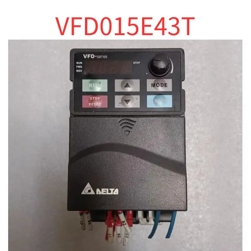 Использованный преобразователь частоты VFD015E43T протестирован ОК 380 кВт в 
Использованный преобразователь частоты VFD015E43T протестирован ОК 380 кВт в