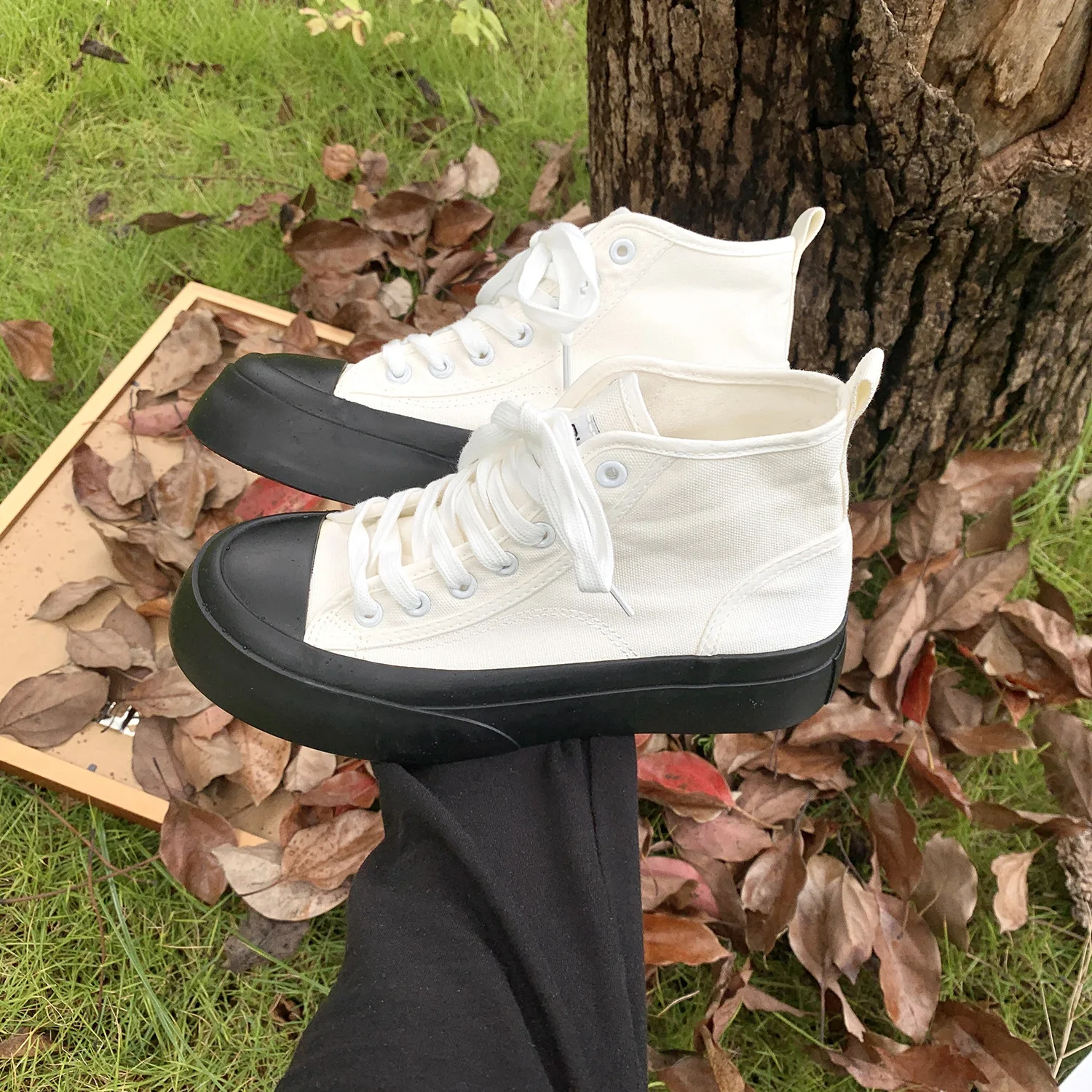 2022 Summer Women Casual Shoes Running Sneakers Student Fashion White Sneakers Comfortable Black Platform Shoes
2022 Summer Women Casual Shoes Running Sneakers Student Fashion White Sneakers Comfortable Black Platform Shoes