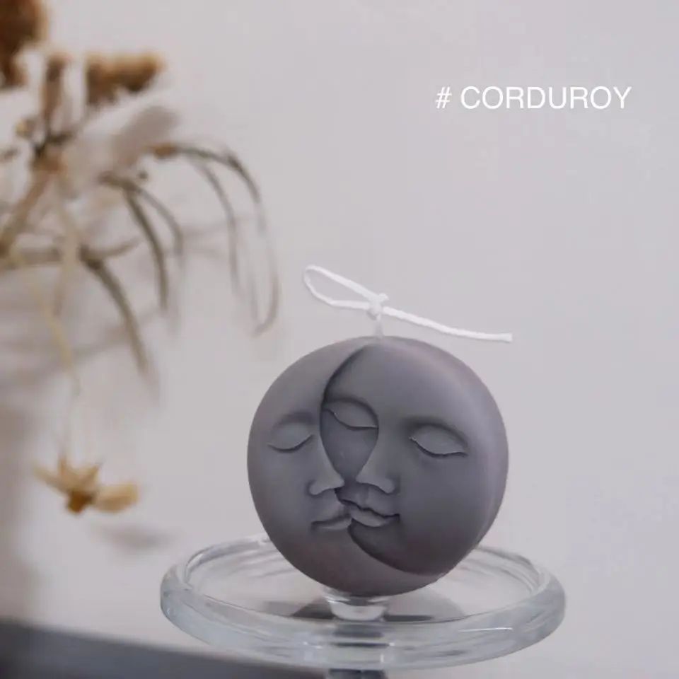 Mordern home decor Abstract human face scented candle Ins home decorative aroma candles for room table ornaments birthday gifts
Mordern home decor Abstract human face scented candle Ins home decorative aroma candles for room table ornaments birthday gifts