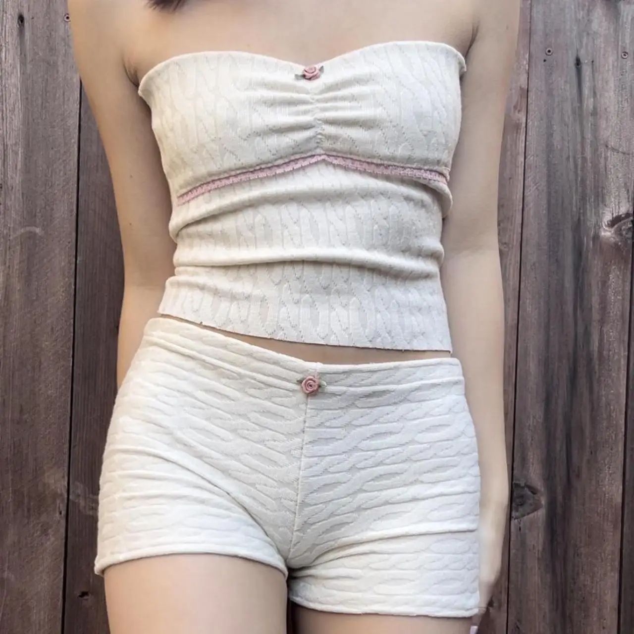 Women 2 Piece Floral Sets Y2k Long Sleeve Tube Crop Tops Skinny Tee Shirt High Waist Shorts Outfits Loungewear Kawaiii Sets
Women 2 Piece Floral Sets Y2k Long Sleeve Tube Crop Tops Skinny Tee Shirt High Waist Shorts Outfits Loungewear Kawaiii Sets