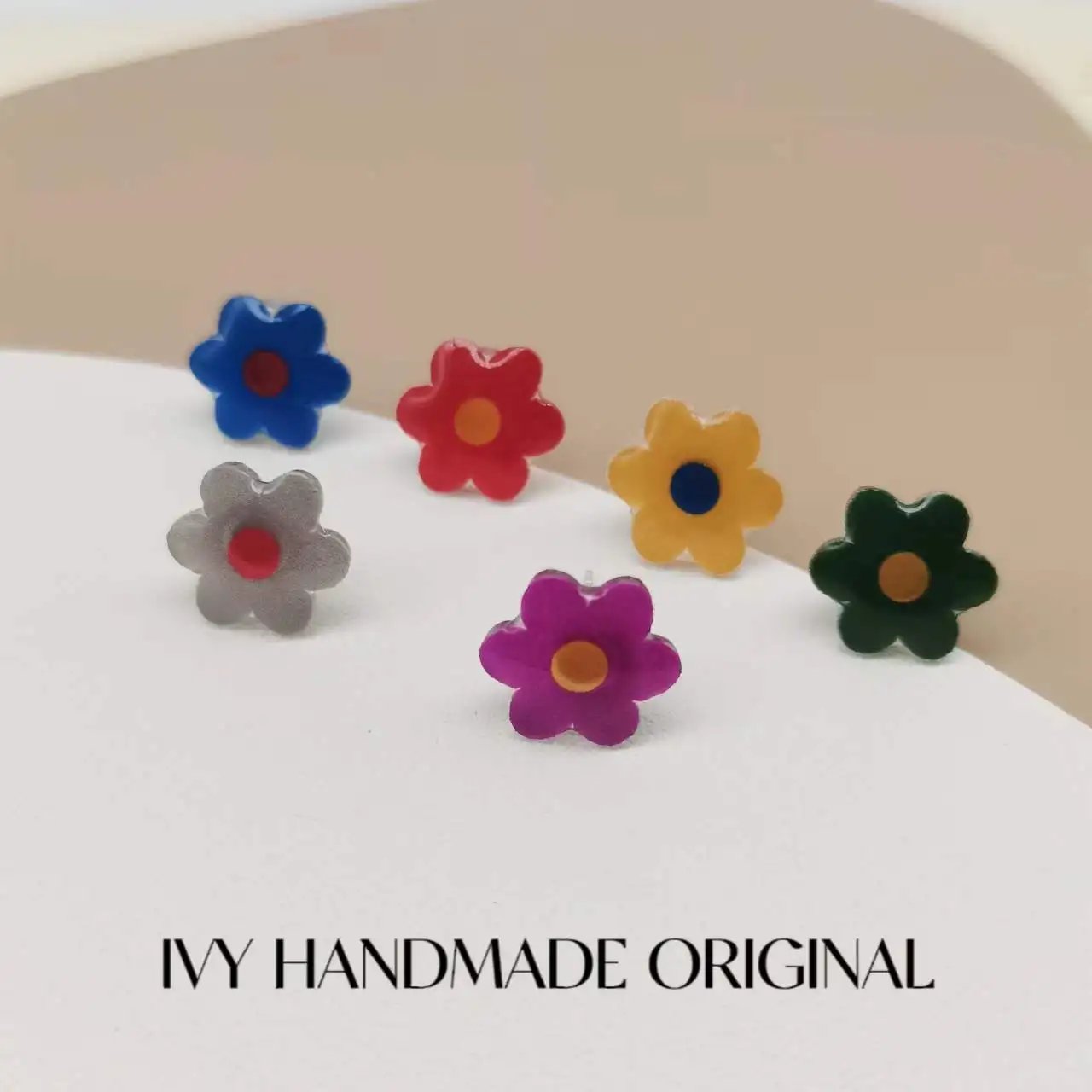 Small Flowers Earrings For Women Resin Mini Stud Original Funny Earrings Korean Cute Girl Sweet Colorful Jewelry Accessorie
Small Flowers Earrings For Women Resin Mini Stud Original Funny Earrings Korean Cute Girl Sweet Colorful Jewelry Accessorie