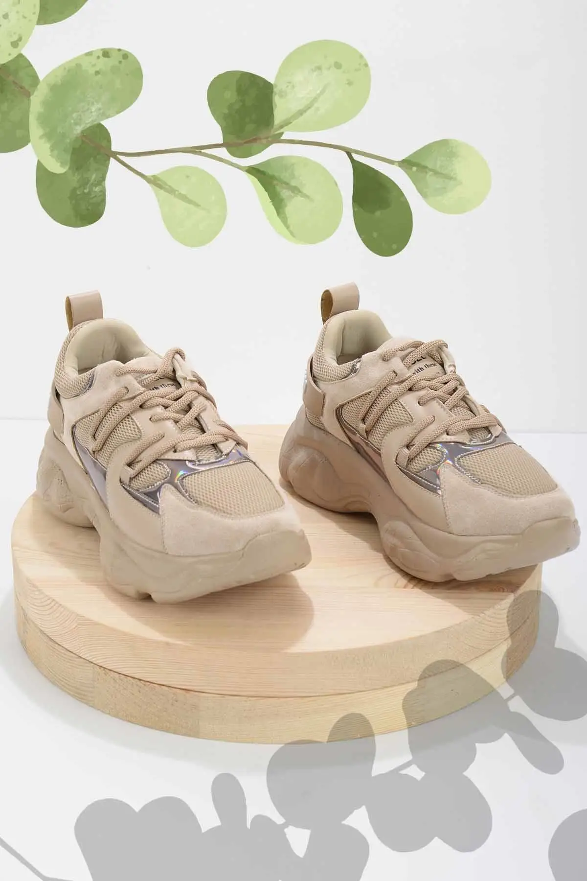 Women's Sneakers Casual Fashion Comfortable Platform Female Vulcanized Shoes High-Top Sneakers
Women's Sneakers Casual Fashion Comfortable Platform Female Vulcanized Shoes High-Top Sneakers
