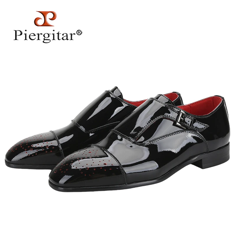Piergitar Black Patent Leather Men's Oxfords Handmade Brogue Sculpted Toe Luxurious CL Brand Same Red Color Bottoms Monk Shoes
Piergitar Black Patent Leather Men's Oxfords Handmade Brogue Sculpted Toe Luxurious CL Brand Same Red Color Bottoms Monk Shoes