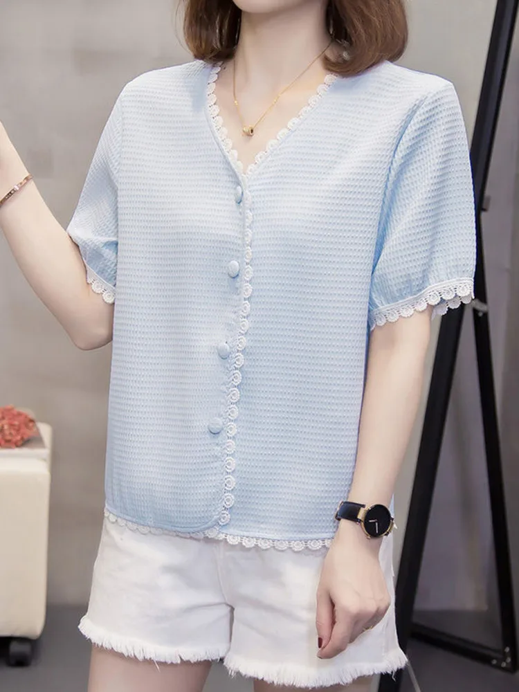 oversize L-4XL V-neck short blouses female 2022 summer short sleeve lace trim shirt short sleeve blue office ladies tops
oversize L-4XL V-neck short blouses female 2022 summer short sleeve lace trim shirt short sleeve blue office ladies tops