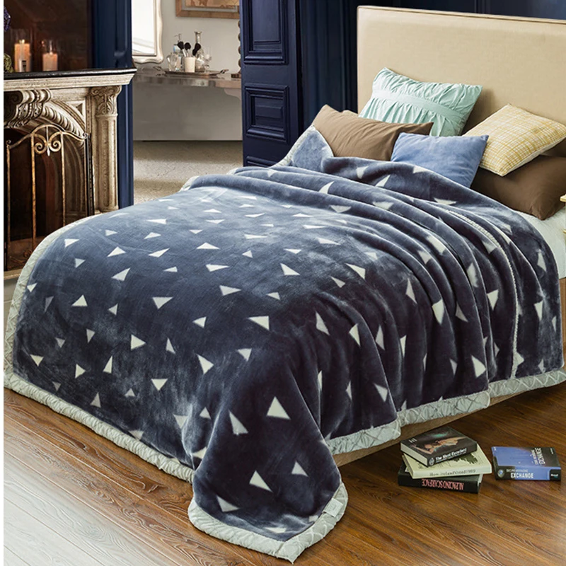 Double Layer Winter Thicken Raschel Plush Weighted Blanket For Bed Warm Heavy Blankets Throw Printed Flowers Fluffy Soft Carpet
Double Layer Winter Thicken Raschel Plush Weighted Blanket For Bed Warm Heavy Blankets Throw Printed Flowers Fluffy Soft Carpet