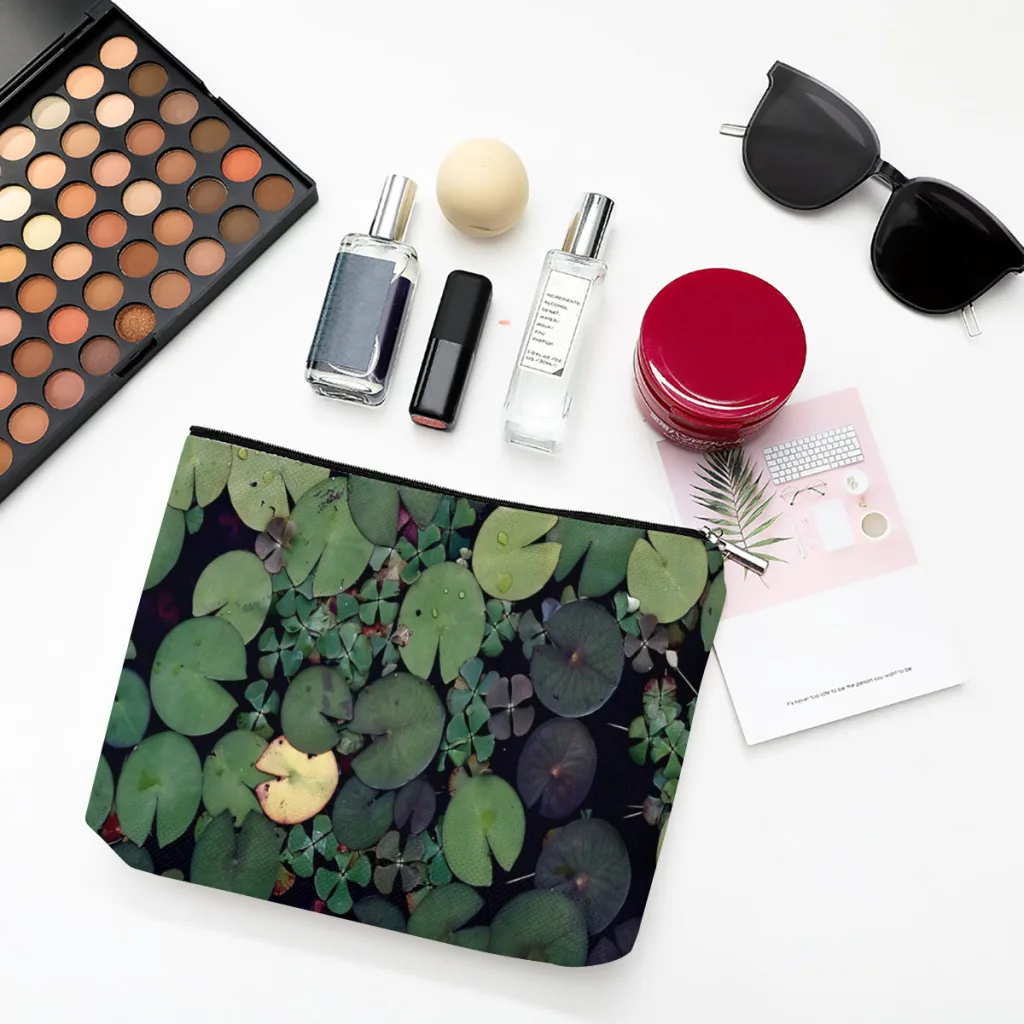 Lily Pads Linen Women Cosmetic Bag Art Makeup Pouch Lady Tote Purse Zipper Clutch Phone Purse
Lily Pads Linen Women Cosmetic Bag Art Makeup Pouch Lady Tote Purse Zipper Clutch Phone Purse
