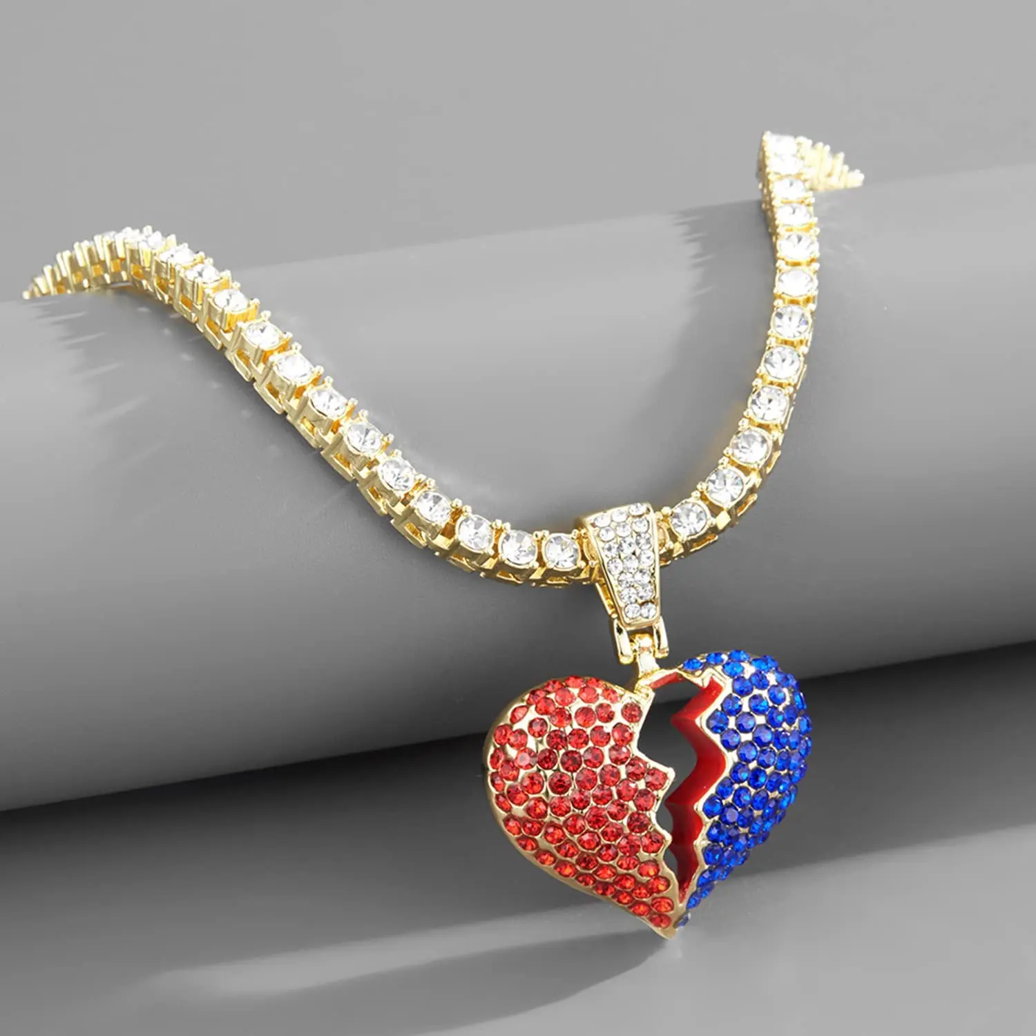Broken Heart Pendant Necklace, Broken Heart Iced Out Pendant,for Men and Women Gift Link Chain Pendant Jewelry Necklaces
Broken Heart Pendant Necklace, Broken Heart Iced Out Pendant,for Men and Women Gift Link Chain Pendant Jewelry Necklaces