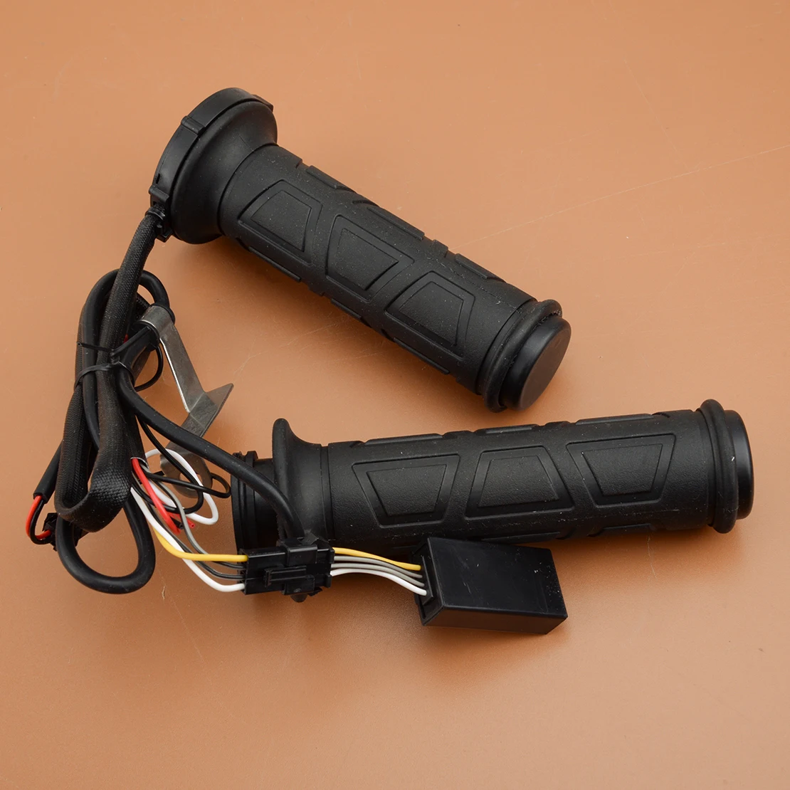 1 пара, ручка для мотоцикла, квадроцикла, 15-35 Вт, 12 В, 22 мм
1 пара, ручка для мотоцикла, квадроцикла, 15-35 Вт, 12 В, 22 мм