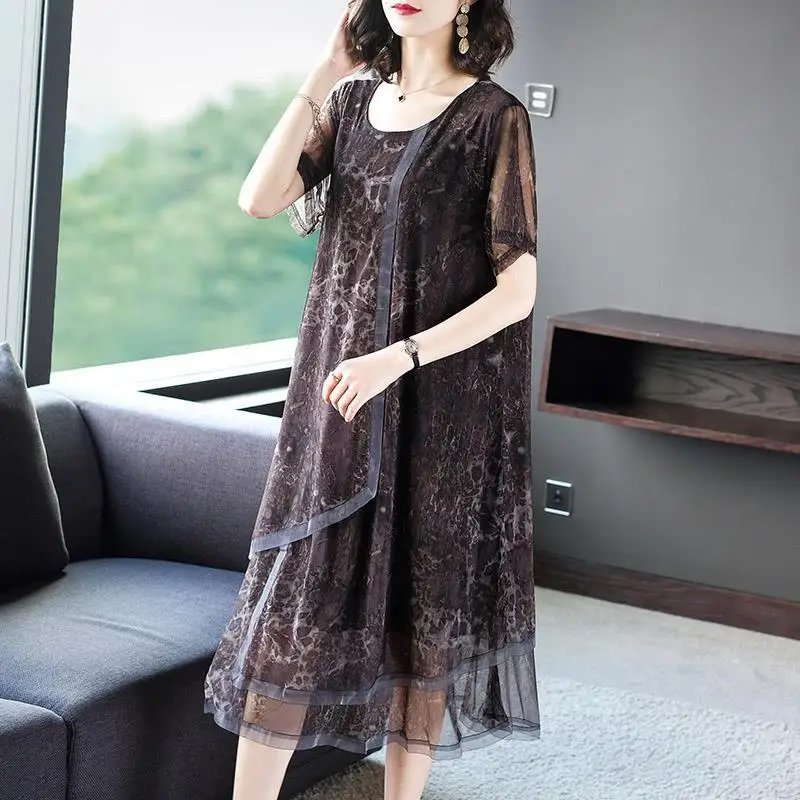 2022 New Summer Women Vintage Floral Print Dress Short Sleeve Casual Loose Pleated Dress Chiffon Mid Plus Size 5xl Vestidos Y132
2022 New Summer Women Vintage Floral Print Dress Short Sleeve Casual Loose Pleated Dress Chiffon Mid Plus Size 5xl Vestidos Y132