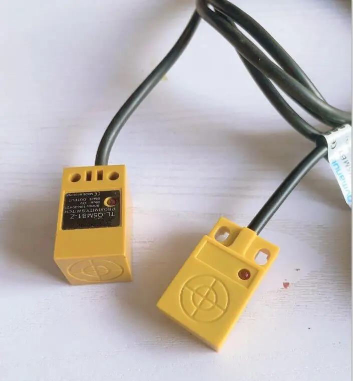 Индуктивный датчик приближения TL-W5MB1 TL-W5MC1 TL-W5MB2 TL-W5MC2 TL-Q5MC1 Расстояние обнаружения 5 мм Датчик приближения
Индуктивный датчик приближения TL-W5MB1 TL-W5MC1 TL-W5MB2 TL-W5MC2 TL-Q5MC1 Расстояние обнаружения 5 мм Датчик приближения