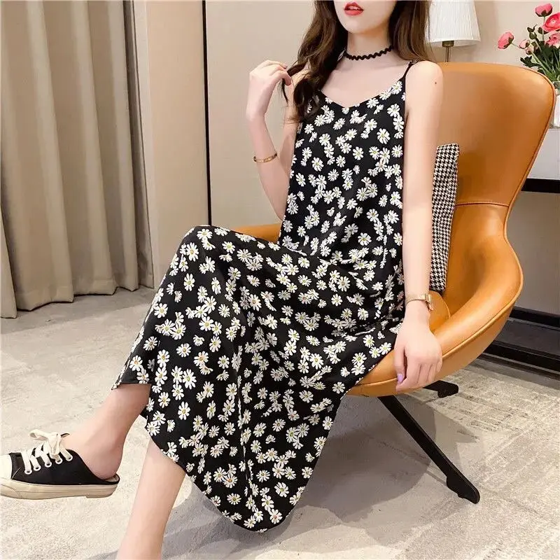 2023 New Korean Sling Floral Dress Women's Clothing Summer Cute Loose Large Size Sleeveless V-neck Halte Dress Vestidos ac278
2023 New Korean Sling Floral Dress Women's Clothing Summer Cute Loose Large Size Sleeveless V-neck Halte Dress Vestidos ac278