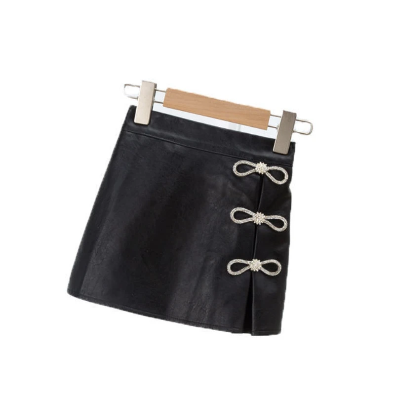 Leather Skirt for Children Diamond-encrusted PuA Leather Mini Skirts Autumn and Winter New Girls Korean Style Black Skirt
Leather Skirt for Children Diamond-encrusted PuA Leather Mini Skirts Autumn and Winter New Girls Korean Style Black Skirt