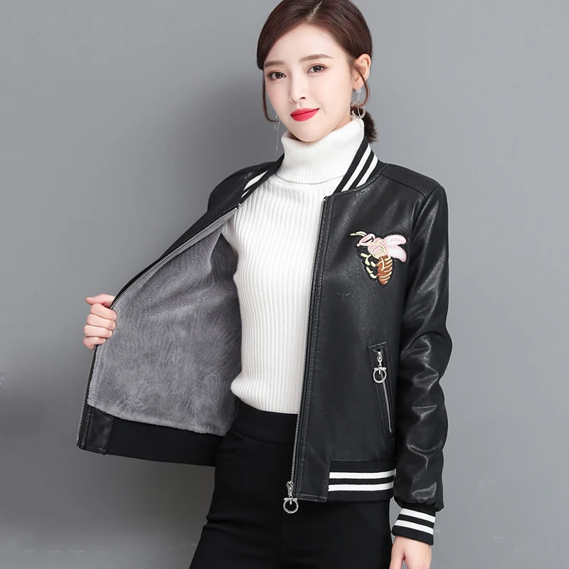 New Sheep Leather Baseball Jacket Women Autumn Winter 2022 Fashion Warm Thick Double-faced Fur Lamb Cashmere Liner Leather Coat
New Sheep Leather Baseball Jacket Women Autumn Winter 2022 Fashion Warm Thick Double-faced Fur Lamb Cashmere Liner Leather Coat