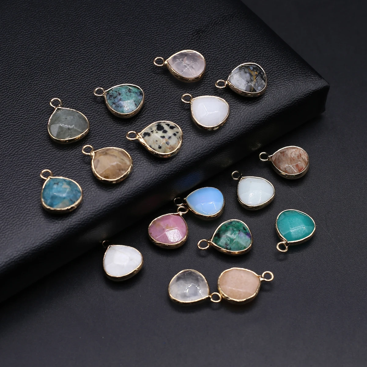 Charms 3pcs Natural Agates Pendant Water Drop Shape Natural Stone Small Pendant for Making DIY Jewelry Necklace 14x18mm
Charms 3pcs Natural Agates Pendant Water Drop Shape Natural Stone Small Pendant for Making DIY Jewelry Necklace 14x18mm