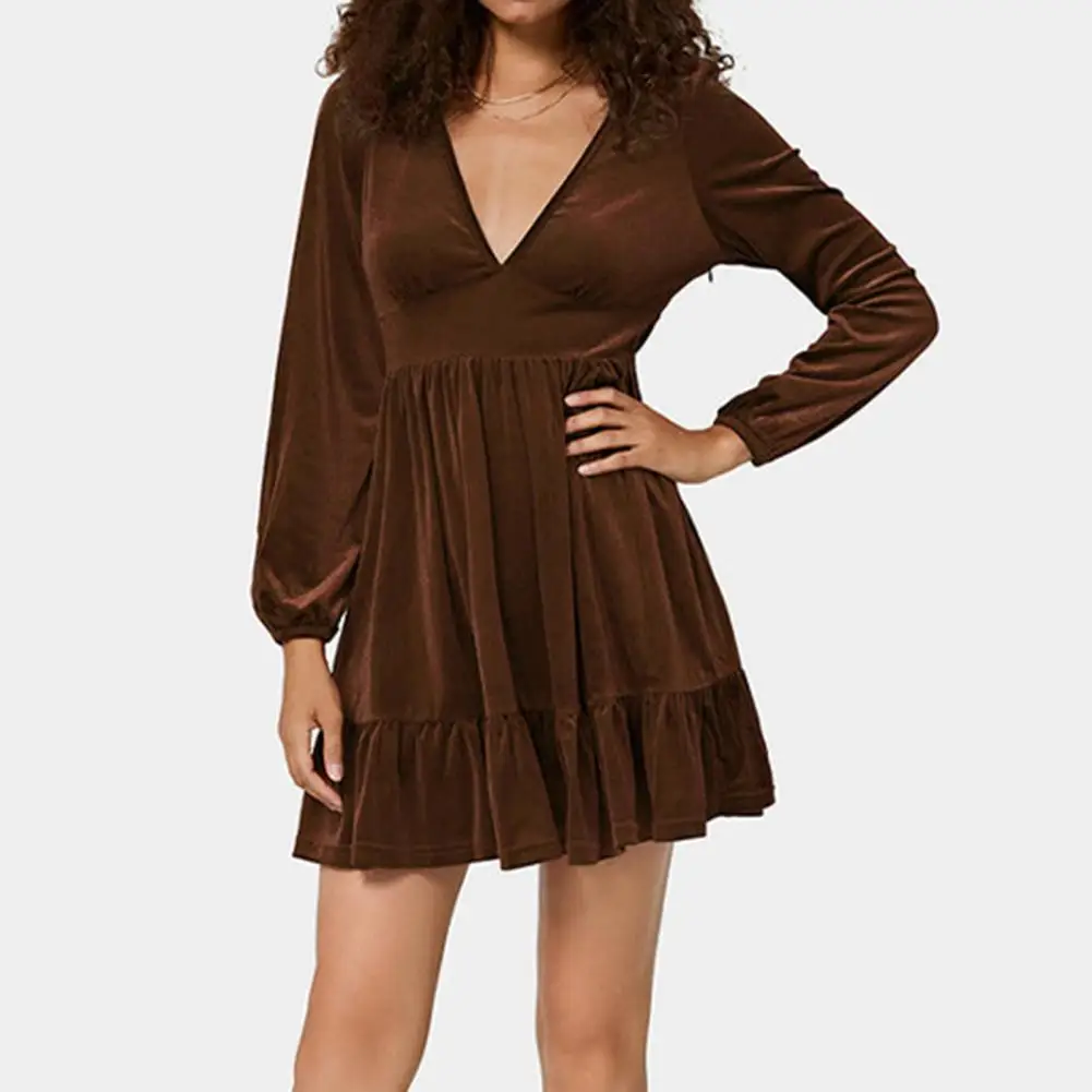 Женское платье с высокой талией, Осеннее однотонное Плиссированное короткое платье с оборками на подоле
Женское платье с высокой талией, Осеннее однотонное Плиссированное короткое платье с оборками на подоле