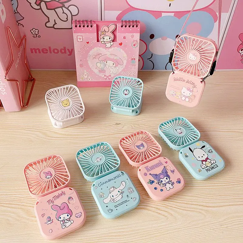 2023 Sanrio вентилятор Kawaii HelloKitty Kuromi Cinnamorroll мультфильм ручной Usb Настольный Электрический вентилятор женский портативный вентилятор для путешествий
2023 Sanrio вентилятор Kawaii HelloKitty Kuromi Cinnamorroll мультфильм ручной Usb Настольный Электрический вентилятор женский портативный вентилятор для путешествий