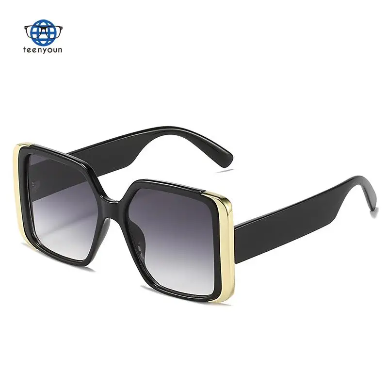 Teenyoun 2022 Summer New Frame Sunglasses Luxury Brand Fashion Large Square Metal Decoration Punk Street Photo Sunglasses
Teenyoun 2022 Summer New Frame Sunglasses Luxury Brand Fashion Large Square Metal Decoration Punk Street Photo Sunglasses