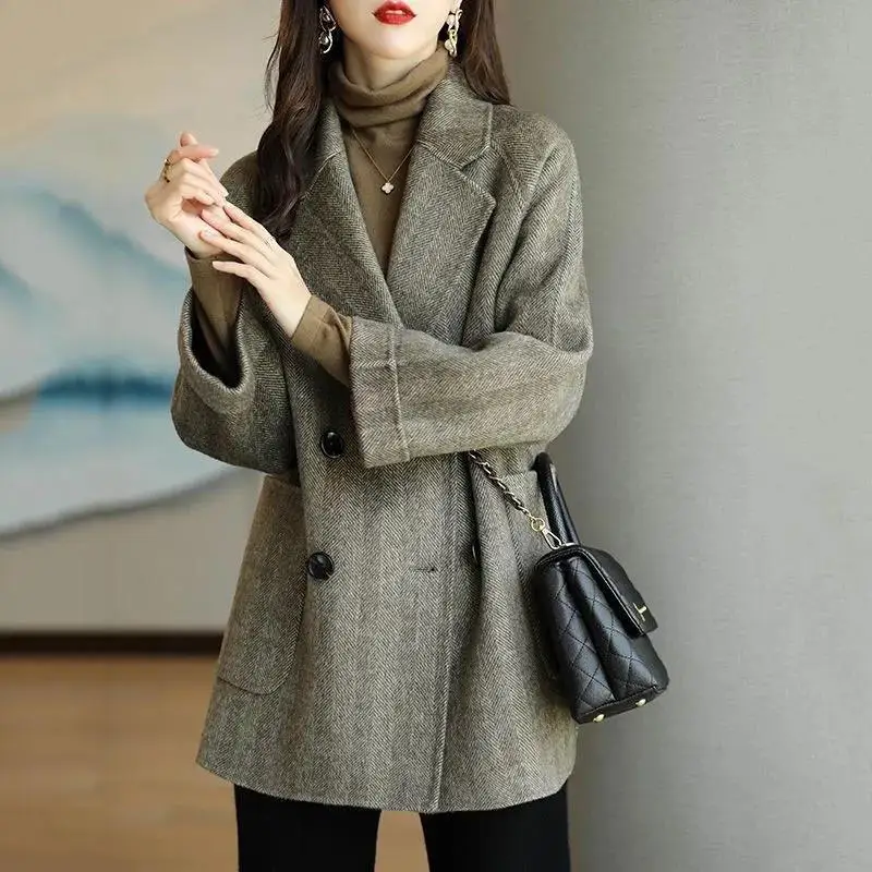 Women's Winter Coats Fashion Wool & Blends Overcoat Female Elegant Solid Thick Coat Double Breasted Long Jackets for Women 2022
Women's Winter Coats Fashion Wool & Blends Overcoat Female Elegant Solid Thick Coat Double Breasted Long Jackets for Women 2022