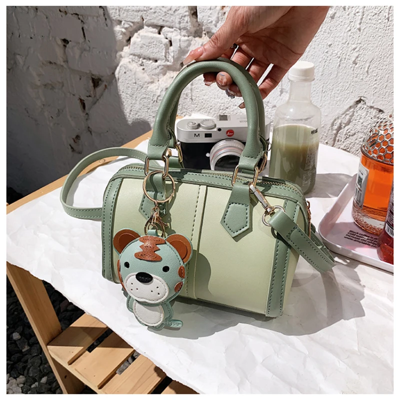 Fashion Stitching Women's Bag Boston Handbag Cartoon Accessories Shoulder Bag Messenger Bag Portable Small Cosmetic Bag Purses
Fashion Stitching Women's Bag Boston Handbag Cartoon Accessories Shoulder Bag Messenger Bag Portable Small Cosmetic Bag Purses