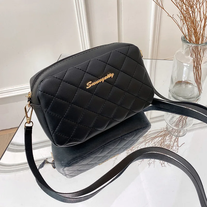 2022 Tassel Small Messenger Bag for Women Trend Lingge Embroidery Camera Female Shoulder Bag Fashion Chain Ladies Crossbody Bags
2022 Tassel Small Messenger Bag for Women Trend Lingge Embroidery Camera Female Shoulder Bag Fashion Chain Ladies Crossbody Bags
