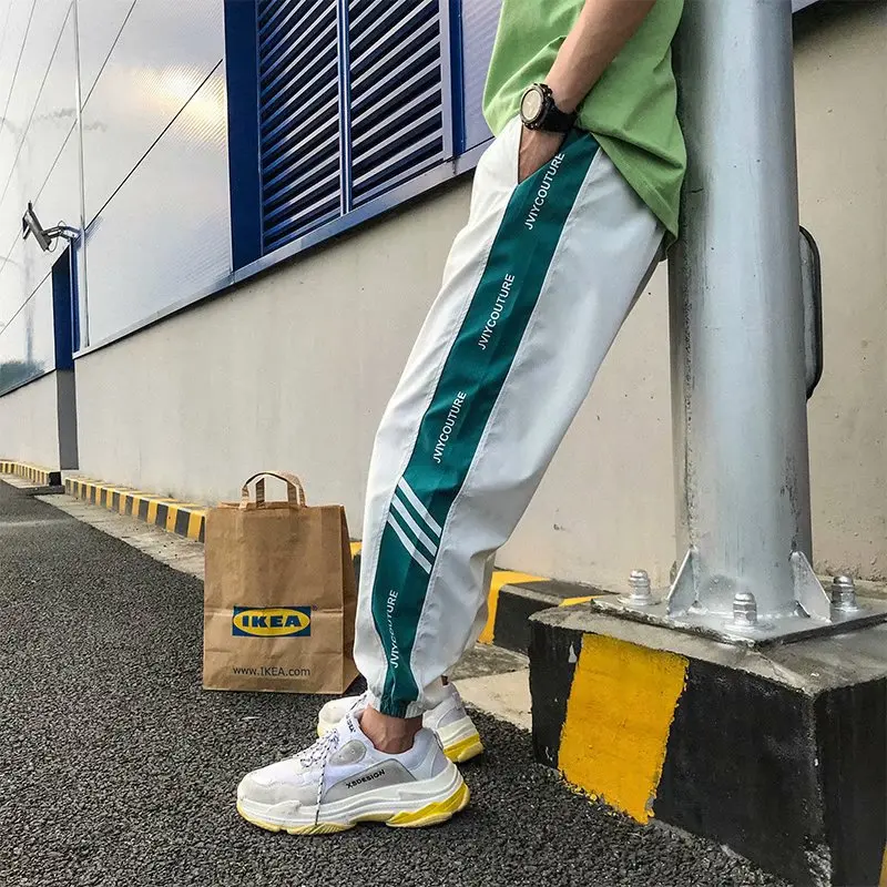 Men's Hip Japanese Pants Striped Trousers Joggers Korean Sweatpants Pop Side Waist Reflective Track Long Patchwork Elastic
Men's Hip Japanese Pants Striped Trousers Joggers Korean Sweatpants Pop Side Waist Reflective Track Long Patchwork Elastic