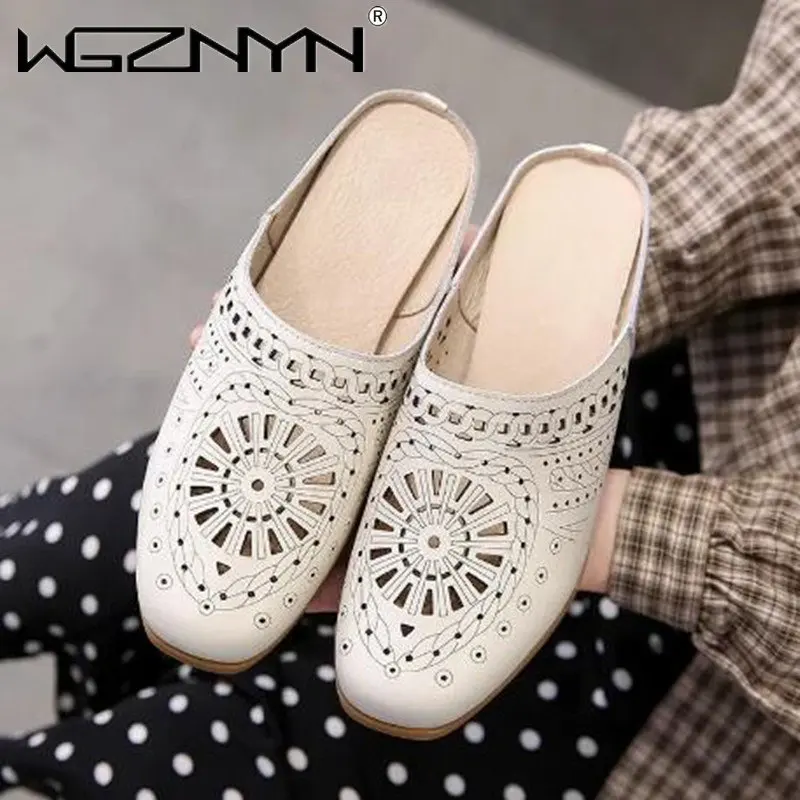 Fashion Summer Hole Hole Slippers Soft Genuine PU Leather Sandals Platform Wedges Slipper Light Increased Shoes Women Sandals
Fashion Summer Hole Hole Slippers Soft Genuine PU Leather Sandals Platform Wedges Slipper Light Increased Shoes Women Sandals