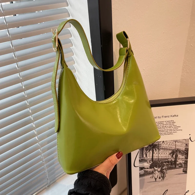 Net red bag 2022 new fashion spring single shoulder women's bag foreign texture underarm handbag versatile messenger bag
Net red bag 2022 new fashion spring single shoulder women's bag foreign texture underarm handbag versatile messenger bag