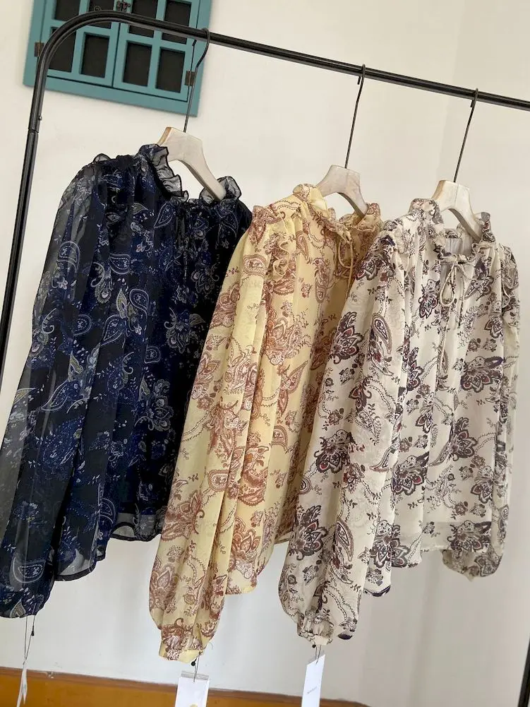 iYunDo Ladies Shirts Frill Collar Long Sleeves Casual Chiffon Blouse Women Tops Korean Fashion Spring Summer Female Clothing
iYunDo Ladies Shirts Frill Collar Long Sleeves Casual Chiffon Blouse Women Tops Korean Fashion Spring Summer Female Clothing